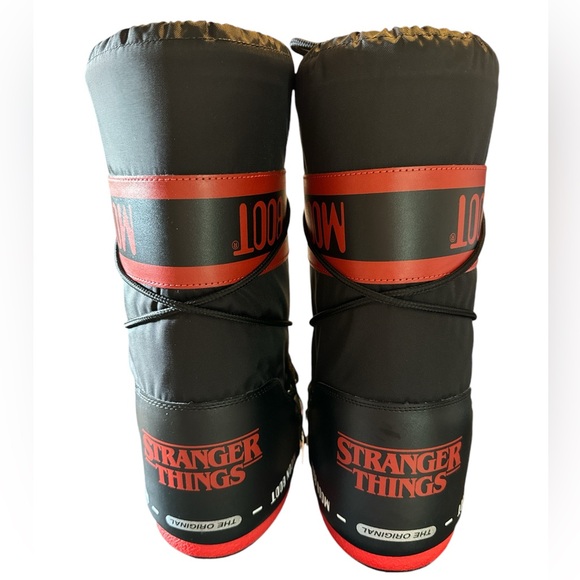 👹Stranger Things Moon Boot👹 (35/38) - Picture 8 of 16